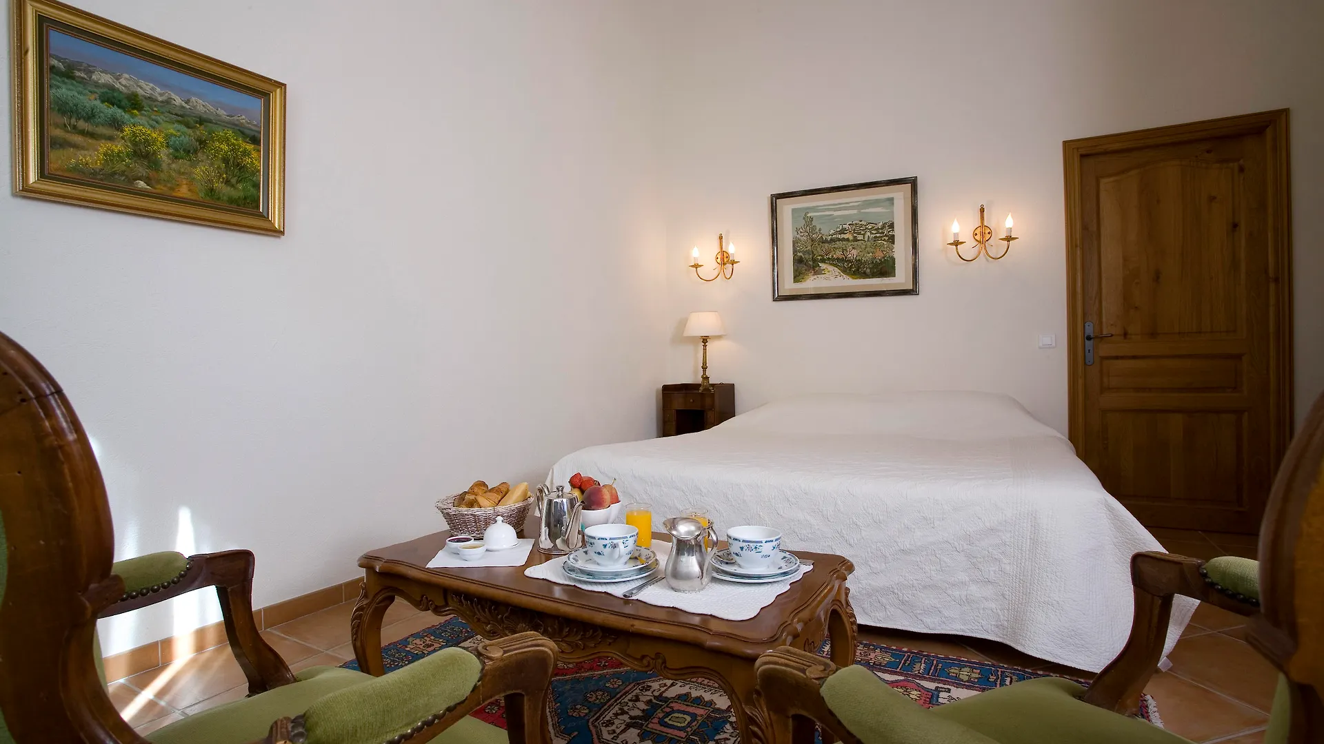Benvengudo Hotel Les Baux-de-Provence 4*,